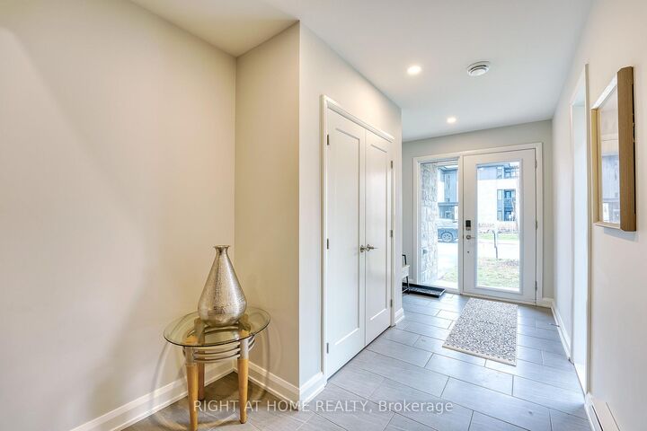 Property Photo: 153 Boundstone Way ON K2T 0M5