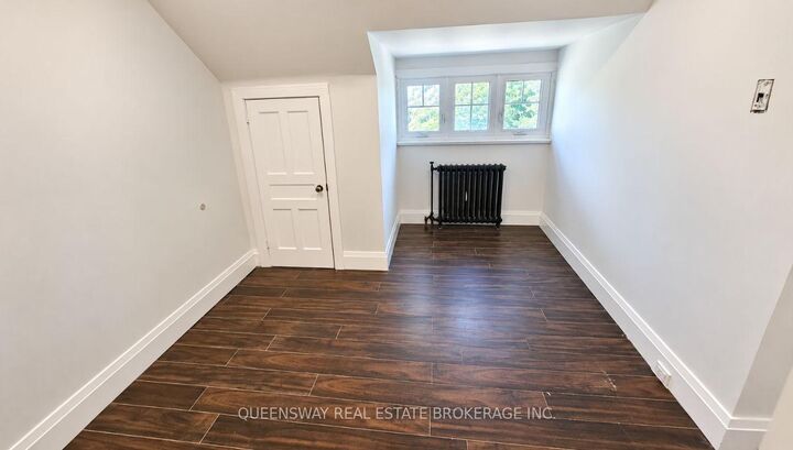 Property Photo:  73 Mary Street 3  ON L4N 1T2 