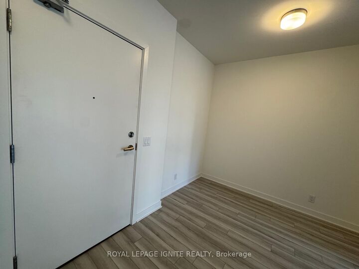 Property Photo:  51 Clarington Boulevard 110  ON L1C 7J8 