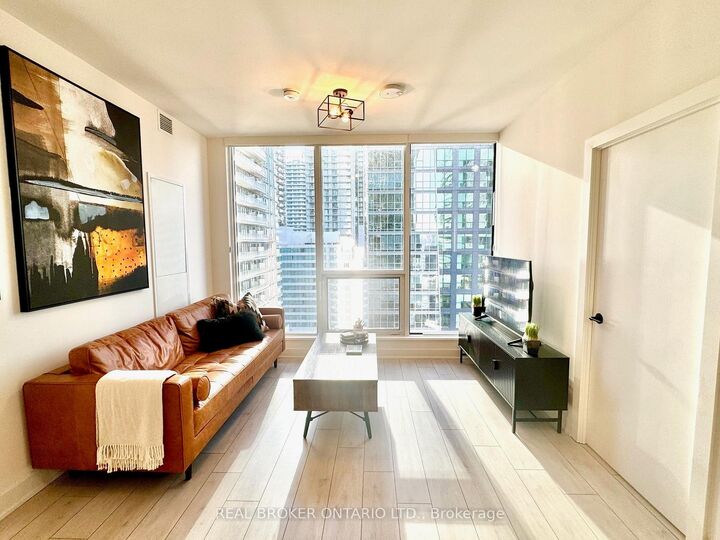 Property Photo:  15 Mercer Street 13  ON M5V 1H2 