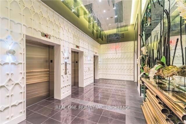 Property Photo:  32 Davenport Road 1101  ON M5R 0B5 