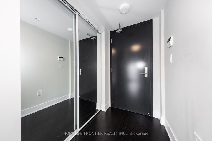 Property Photo:  955 Bay Street 2310  ON M5S 0C6 