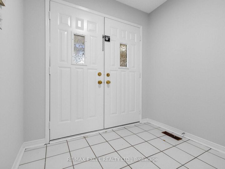 Property Photo:  396 Cundles Road W  ON L4N 7C7 