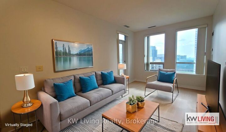 Property Photo:  388 Prince Of Wales Drive 1801  ON L5B 0A1 
