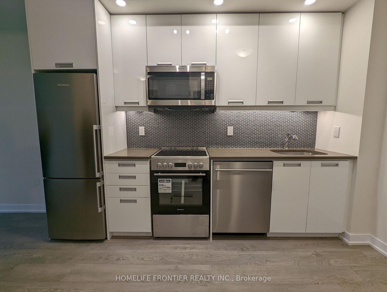 Property Photo:  99 John Street 1402  ON M5V 0S6 