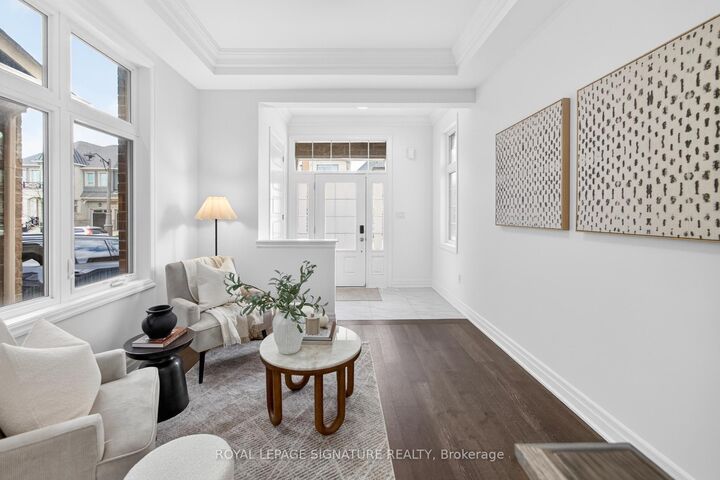 Property Photo:  1493 Ford Strathy Crescent  ON L6H 3W9 