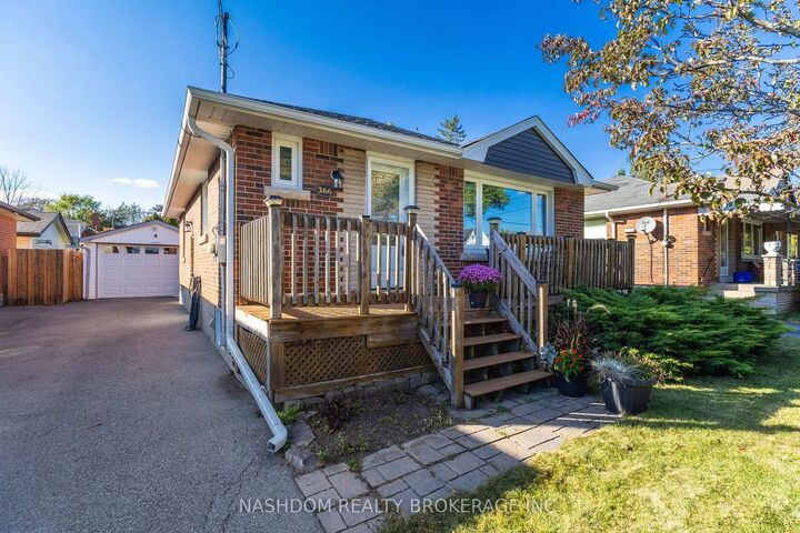 Property Photo:  366 East 17th Street  ON L9A 4N2 