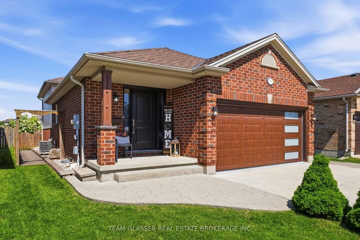 Property Photo:  2334 Meadowgate Boulevard  ON N6M 1L6 