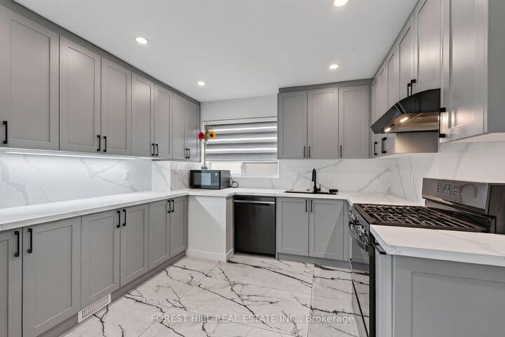 Property Photo:  286 Palmer Avenue  ON L4C 1P3 