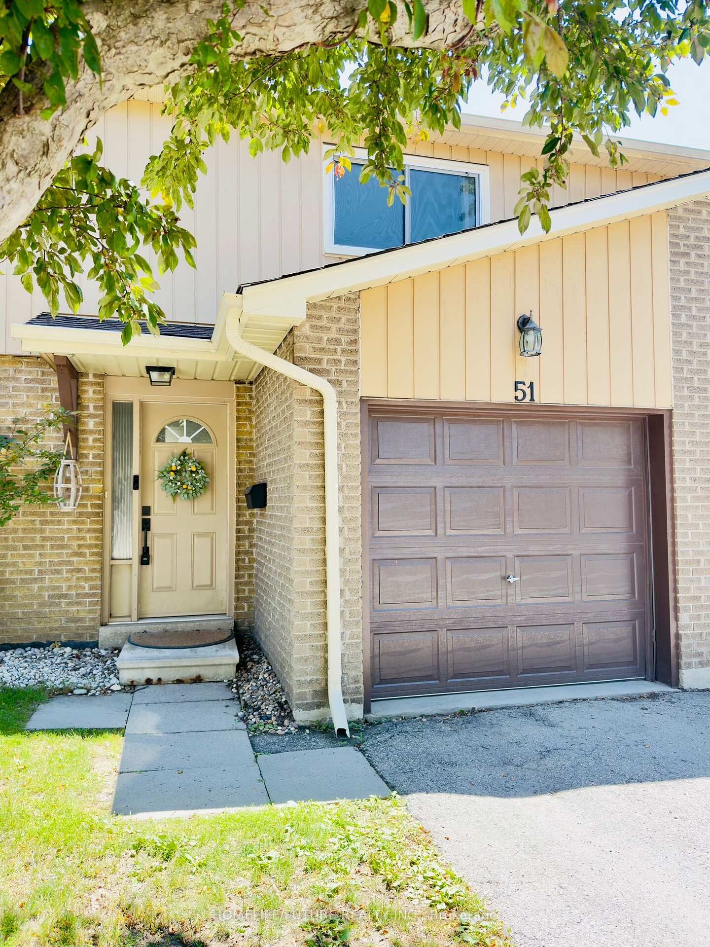 Property Photo:  51 Paulander Drive 51  ON N2M 5E5 