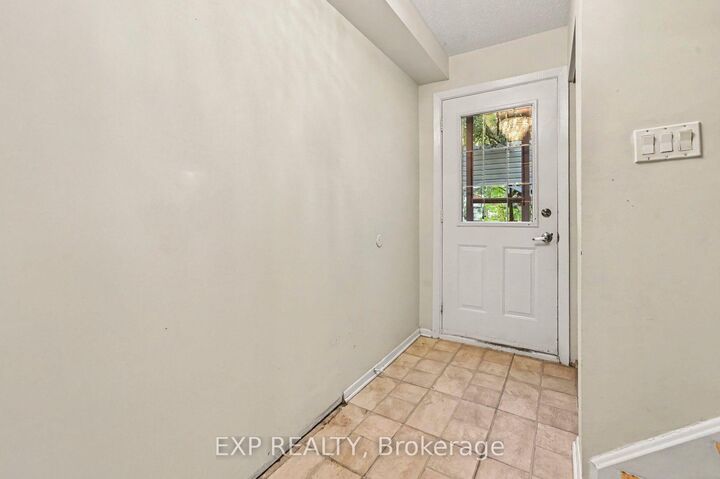 Property Photo:  77 Grady Crescent  ON K2H 5S2 