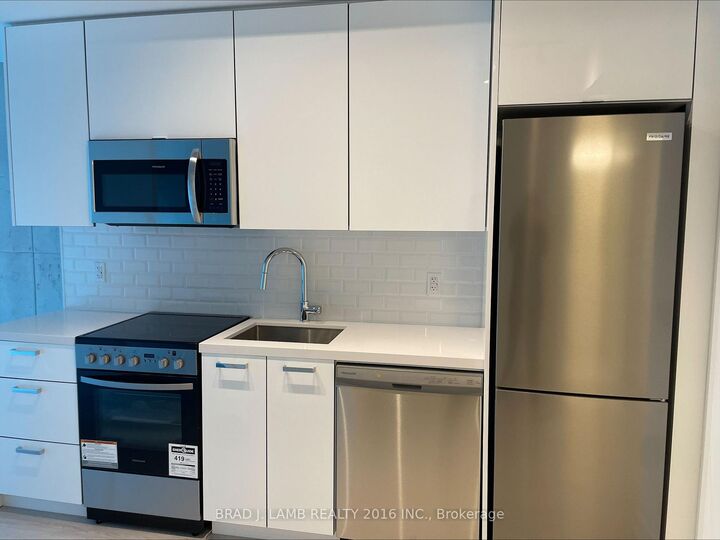 Property Photo:  284 King Street E 1601  ON M5A 1K4 