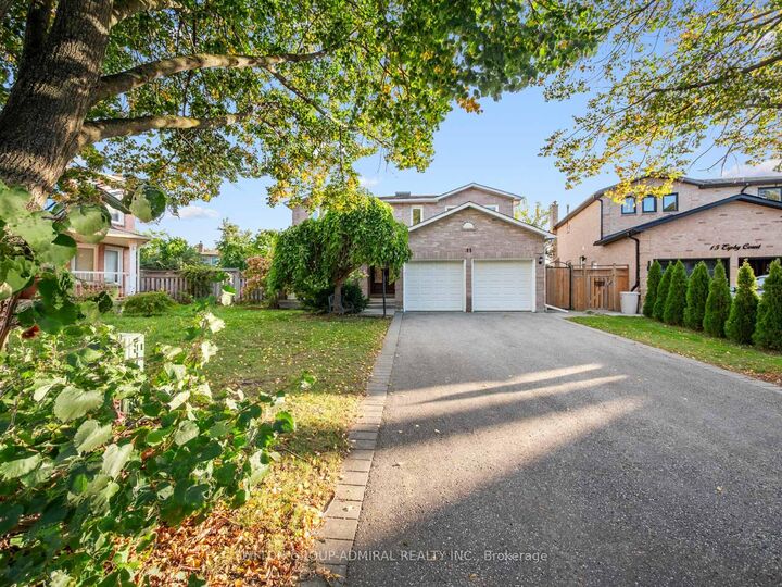 Property Photo:  11 Espby Court  ON L4C 9L2 