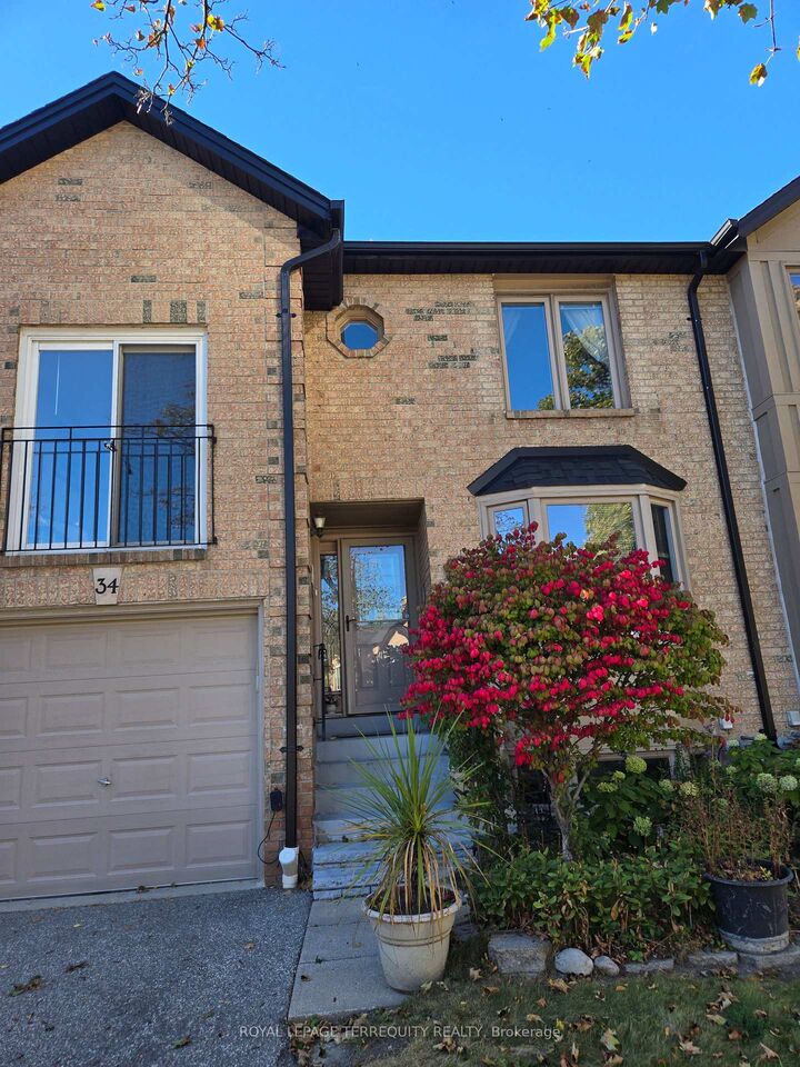 Property Photo:  4635 Regents Terrace  ON L5R 1W9 