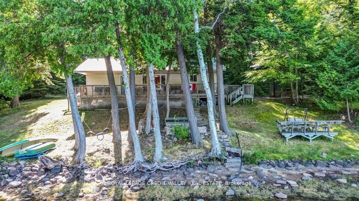Property Photo: 292 Caroline Court ON K0L 1C0