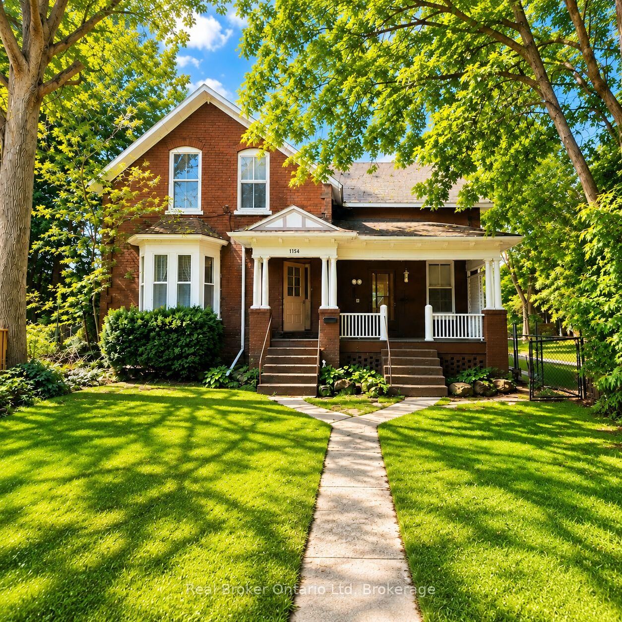 Property Photo: 1154 4th Avenue E 2 ON N4K 2P4