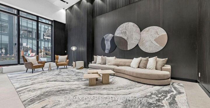 Property Photo:  20 Soudan Avenue 1906  ON M4S 0E2 