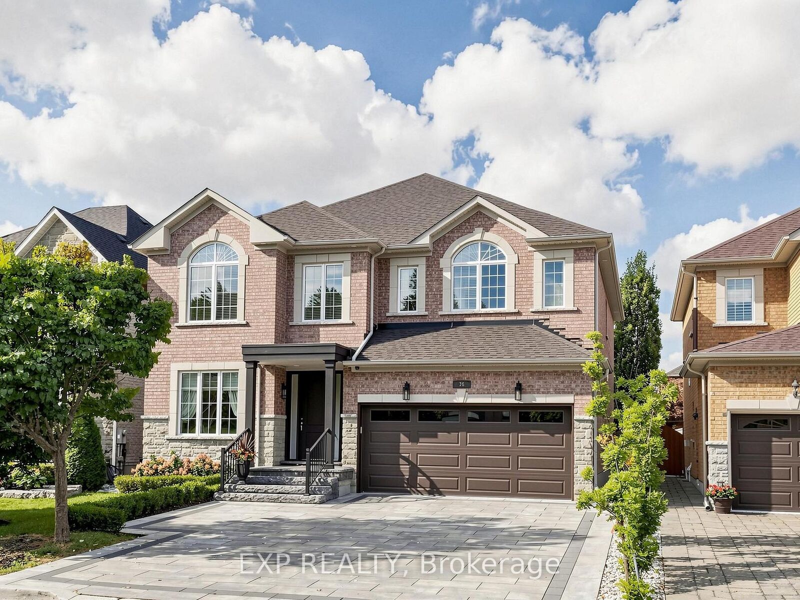 Property Photo:  36 Calista Street  ON L4H 3H8 