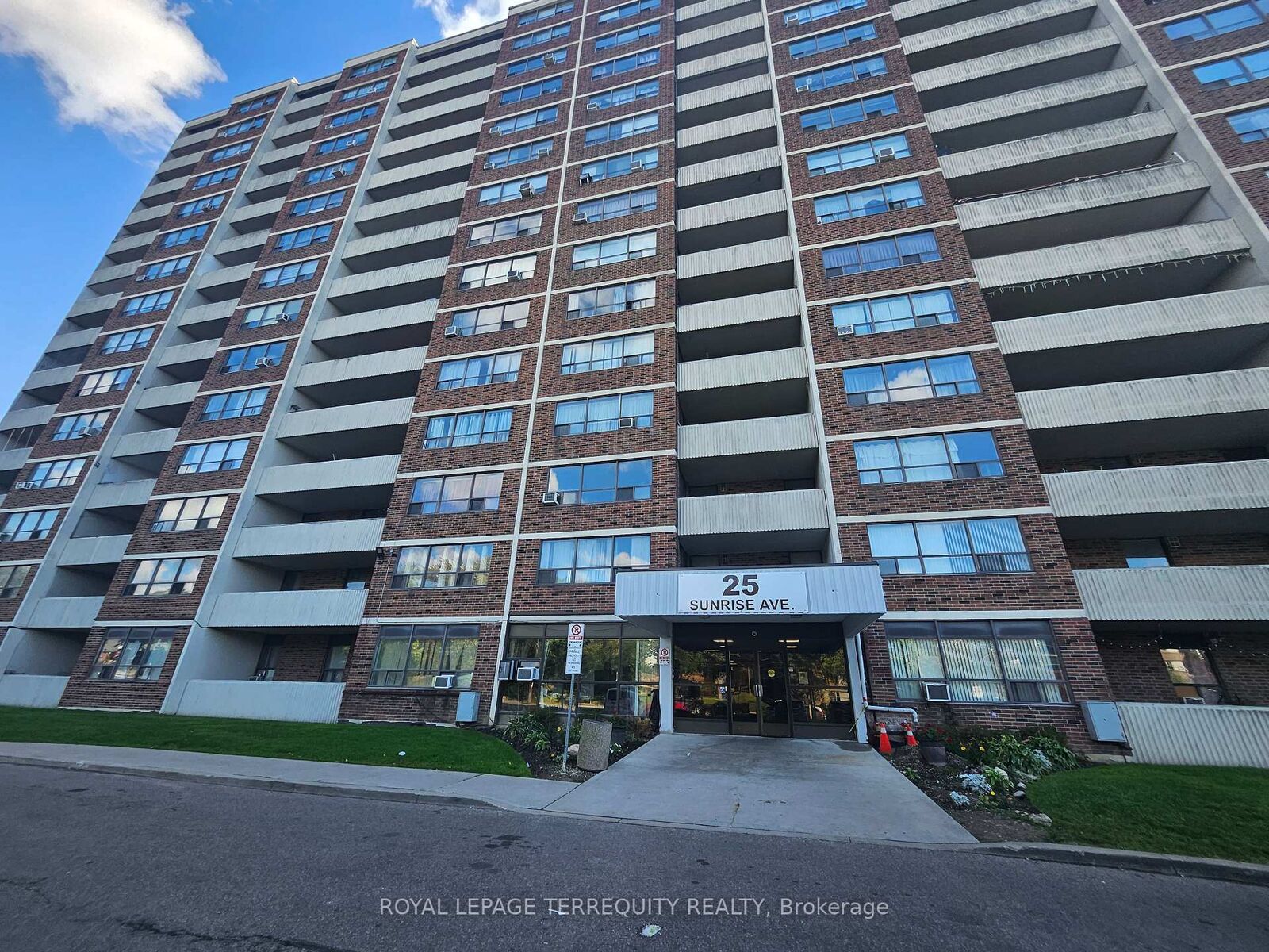 Property Photo:  25 Sunrise Avenue 311  ON M4A 2S2 