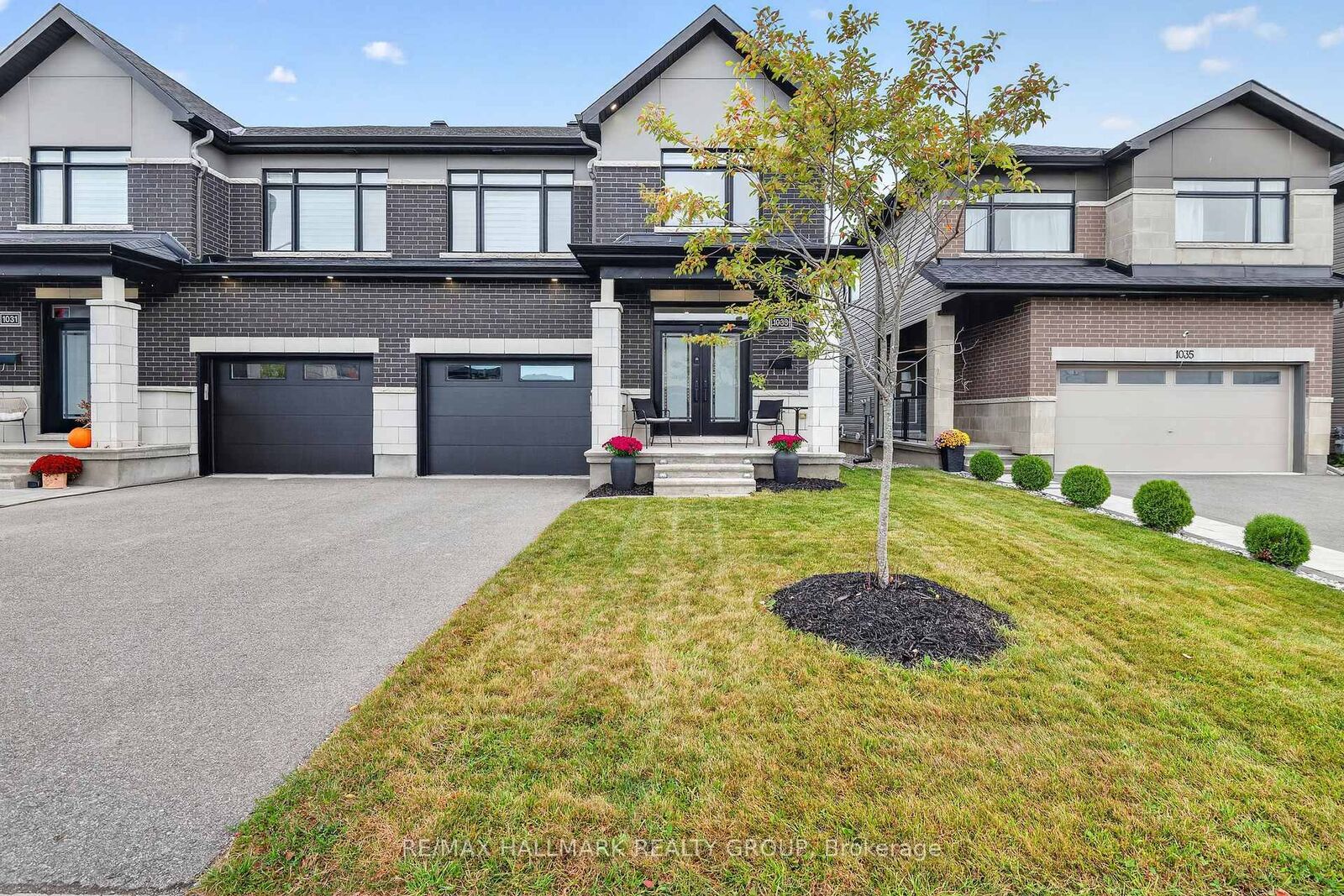 Property Photo:  1033 Hydrangea Avenue  ON K4M 0L4 