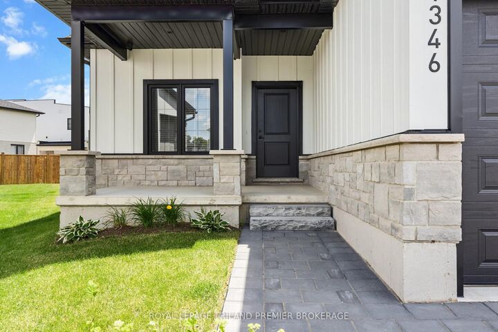 Property Photo:  1346 Bush Hill Link N/A  ON N6G 0X6 
