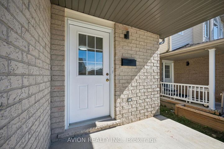 Property Photo: 206 Buttercup Court ON N2V 2W8