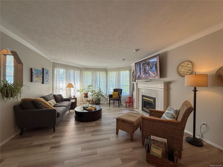 Property Photo:  688 Albatross Cres  BC V9W 6Z9 