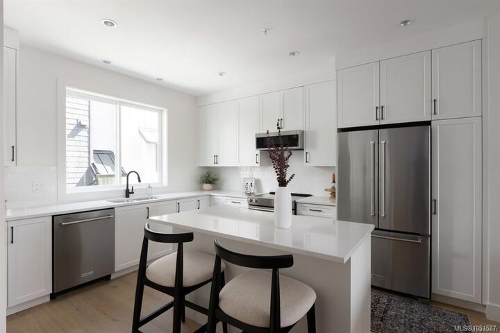 Property Photo:  10145 Fifth St #9  BC V8L 0E4 