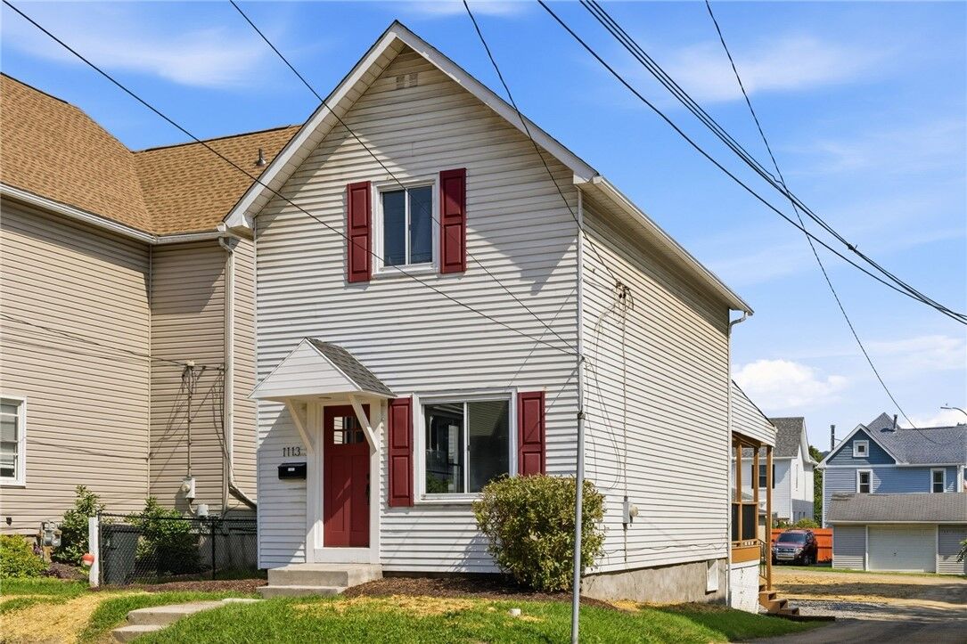 Property Photo:  1113 Vance Ave  PA 15108 