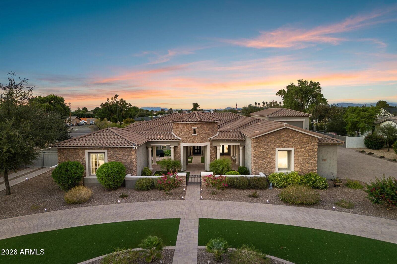 Property Photo: 3084 E Fruitvale Court AZ 85297