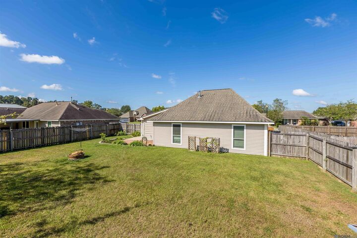 Property Photo: 36032 Portsmouth Dr LA 70706