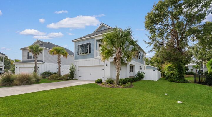 Property Photo:  129 Litchfield Landing  SC 29585 