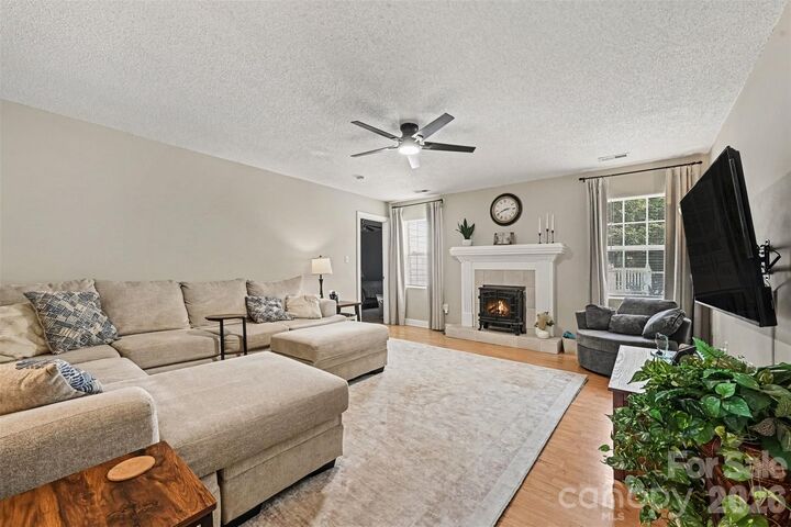 Property Photo:  1712 Timber Lane Drive  NC 28110 