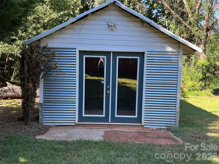 Property Photo: 247 Seitz Drive NC 28043