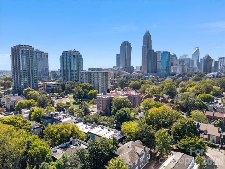 Property Photo:  322 W 10th Street  NC 28202 