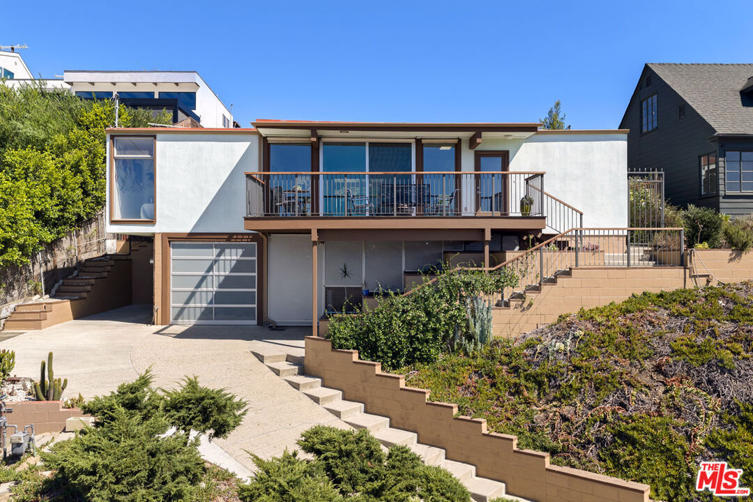 Property Photo:  2508 Armstrong Ave  CA 90039 