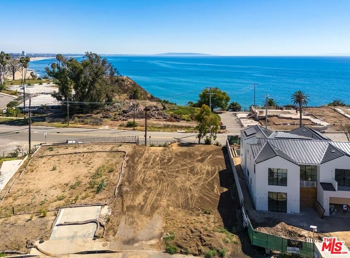 Property Photo:  17056 Livorno Dr  CA 90272 