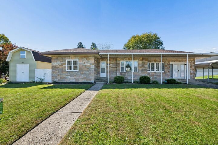 Property Photo: 1144 Sugar Grove SE Road OH 43130