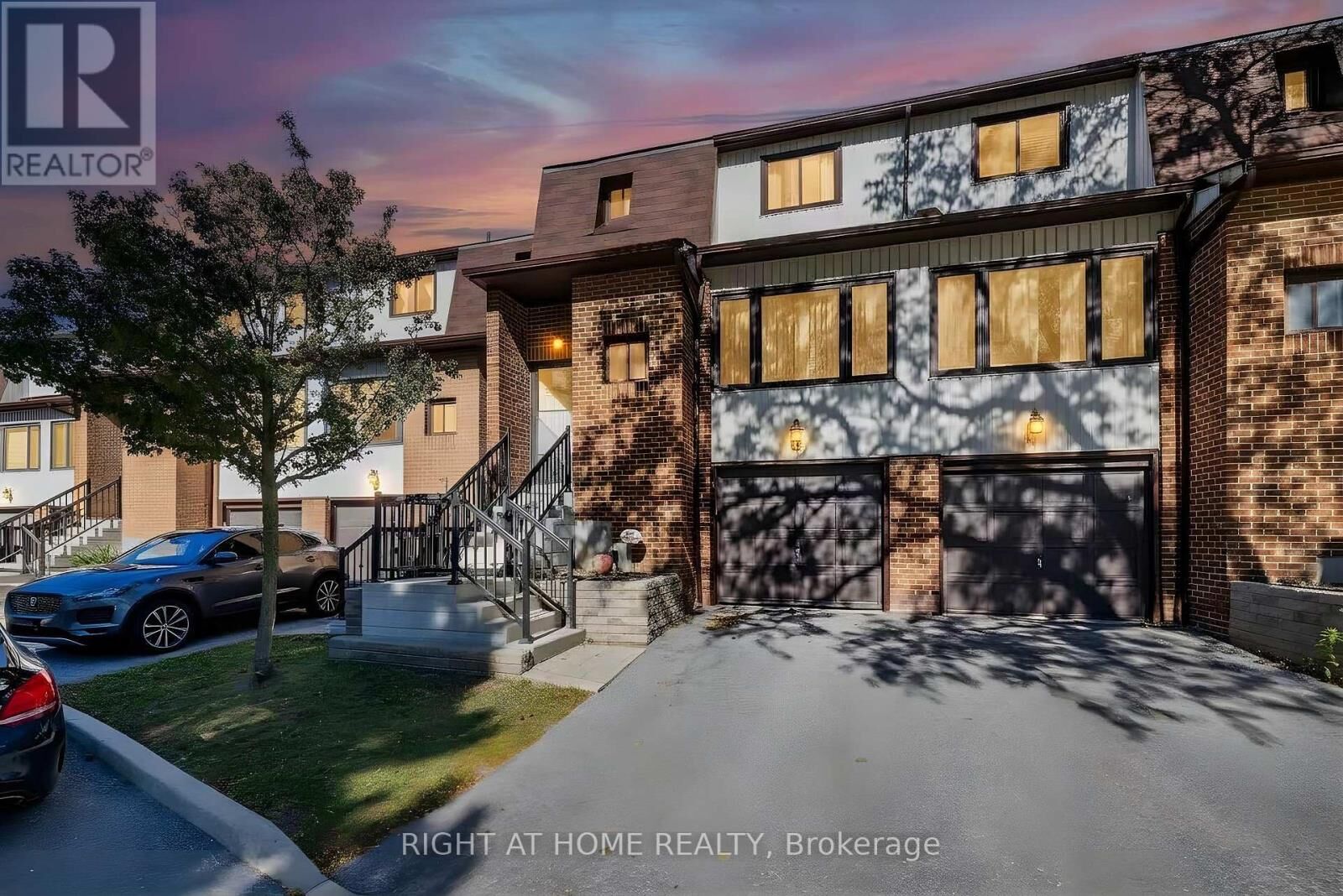 Property Photo: 765 Oklahoma Drive 5 ON L1W 3C9