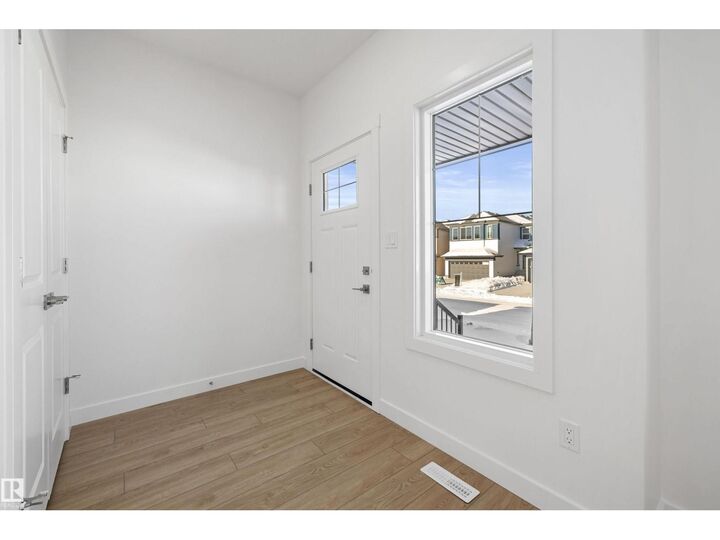 Property Photo:  20711 43 Av NW  AB T6M 3E3 