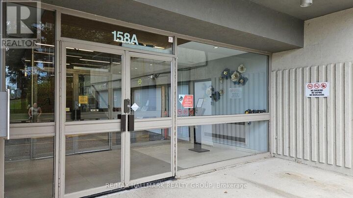 Property Photo:  158A McArthur Avenue 4  ON K1L 7E7 