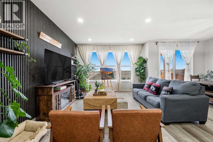 Property Photo: 66 Magnolia Court Southeast AB T3M 3M5