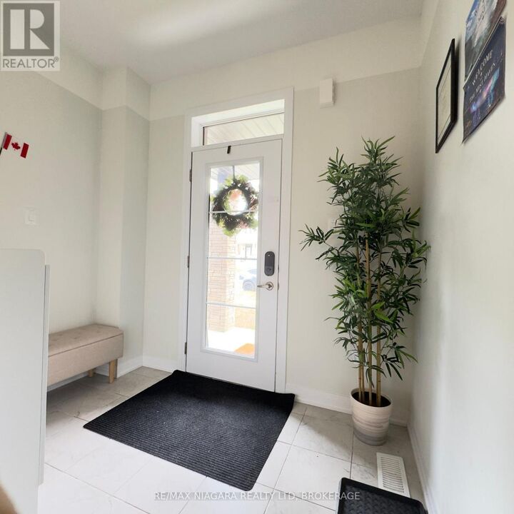 Property Photo:  20 Velvet Way  ON L2V 0P3 