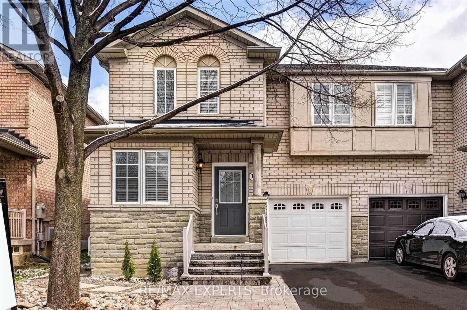 Property Photo: 11 Bologna Road ON L4H 2B1