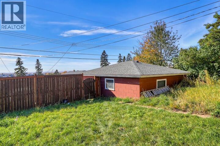 Property Photo:  2725 9 Avenue Southeast  AB T2A 0B6 