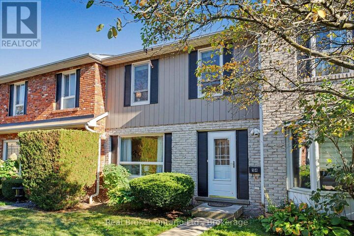 Property Photo: 5475 Lakeshore Unit Road 54 ON L7L 1E1