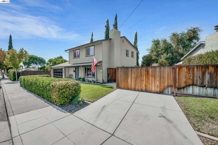 Property Photo: 315 Wall St CA 94550