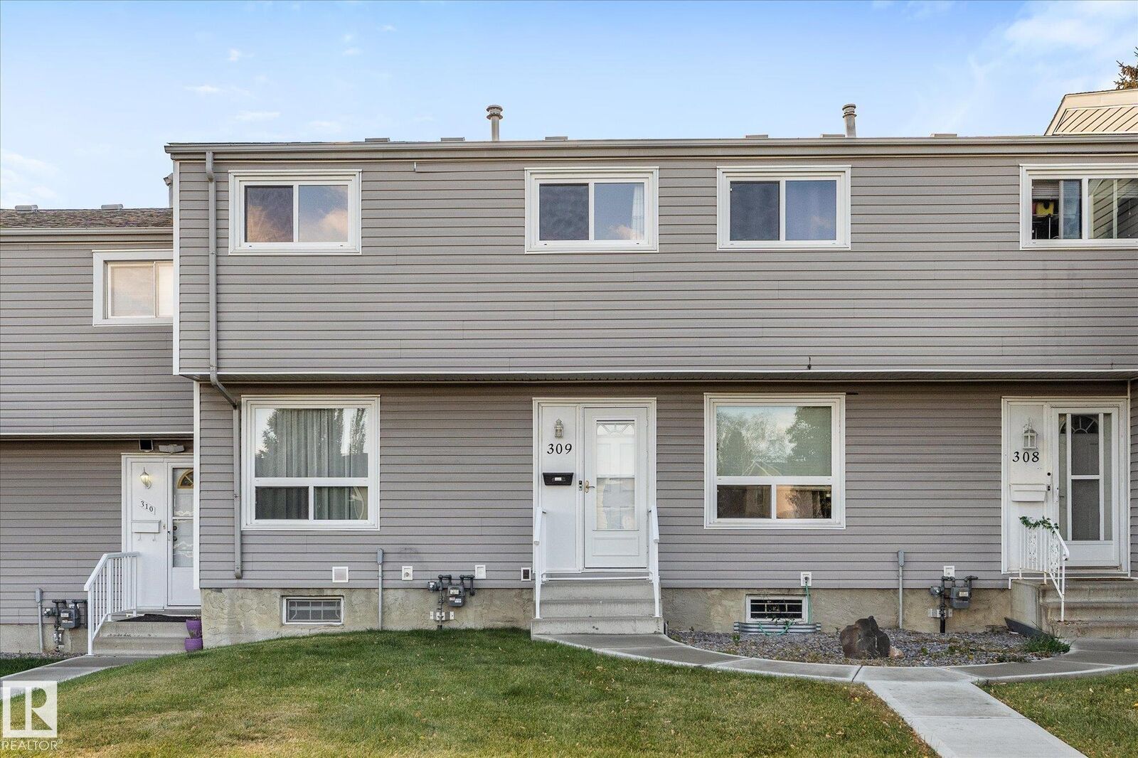 Property Photo:  309 Northgate Terrace NW  AB T5E 3E3 
