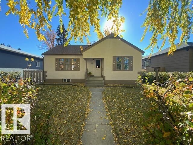 Property Photo:  5005 46 Avenue  AB T9A 1W8 