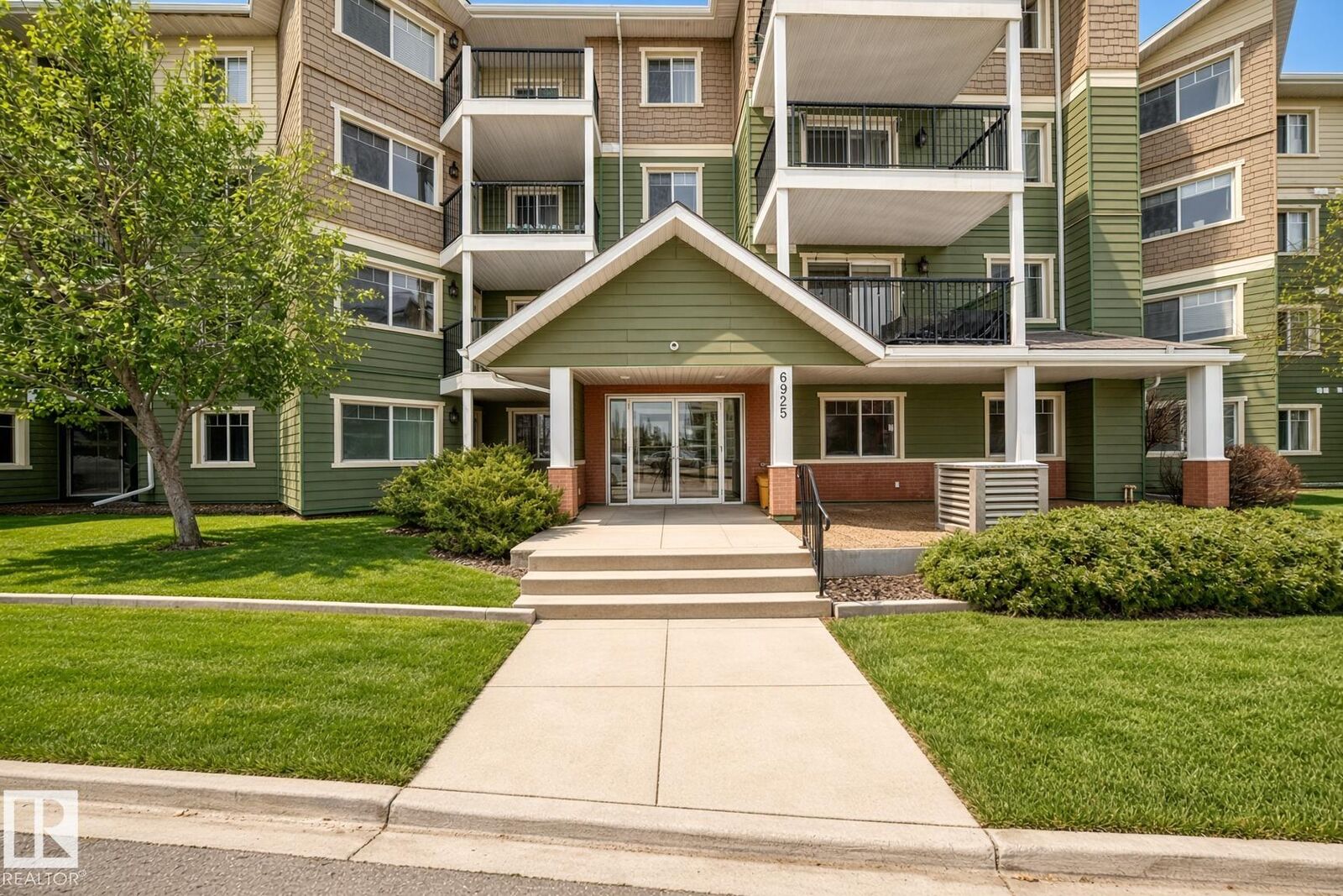Property Photo:  6925 199 Street NW 411  AB T5T 3X8 